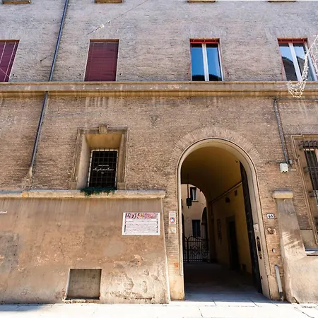 Palazzo Marsili Harmony Apartament *